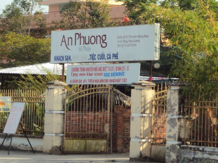 Bi hài vụ án vị “khách sộp” bị nhà hàng xích như xích chó vì bữa ăn quỵt giá nửa triệu đồng. Nhà hàng nơi xảy ra vụ án