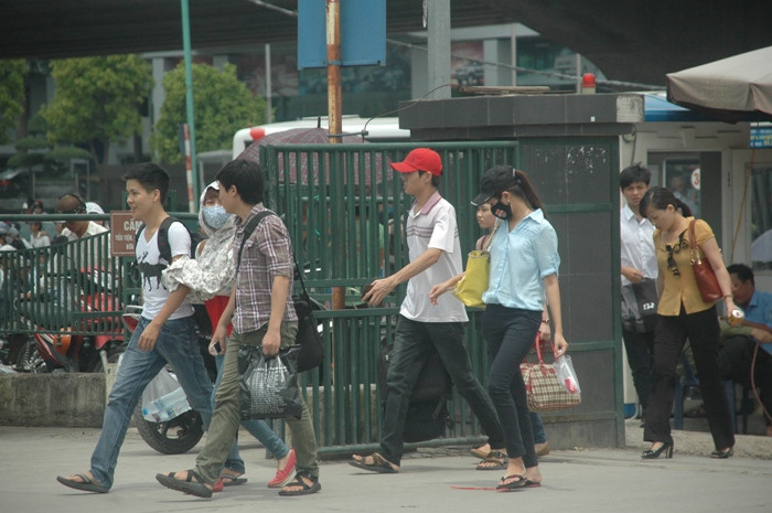 Mọi người ai nầy cũng đều rất khẩn trương