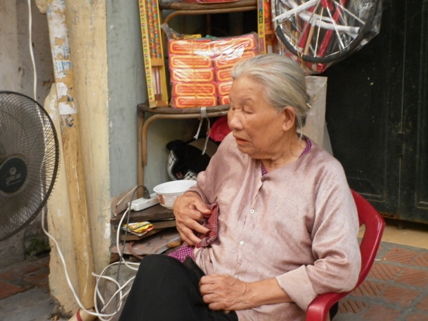 Bà cũng cho biết thêm: "Năm nay thị trường hãng mã khá ảm đảm và không có "mặt hàng" nào mới lạ, độc đáo