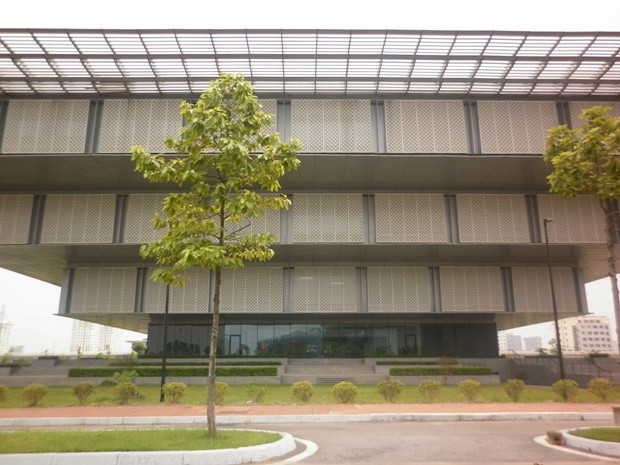 Đây là công trình chào mừng kỷ niệm 1000 năm Thăng Long - Hà Nội. Bảo tàng Hà Nội có vốn đầu tư 2.300 tỉ đồng và được đánh giá là bảo tàng Hiện đại nhất Việt Nam Đây là công trình chào mừng kỷ niệm 1000 năm Thăng Long - Hà Nội. Bảo tàng Hà Nội có vốn đầu tư 2.300 tỉ đồng và được đánh giá là bảo tàng Hiện đại nhất Việt Nam