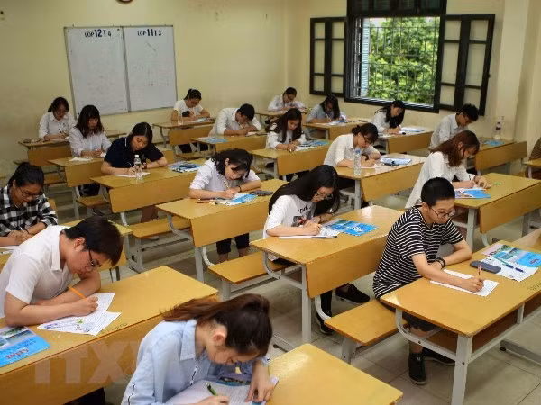 Ngay quả kết quả kiểm tra học kỳ cũng được áp dụng nghệ thuật "diễn". Ảnh minh hoạ: TTXVN