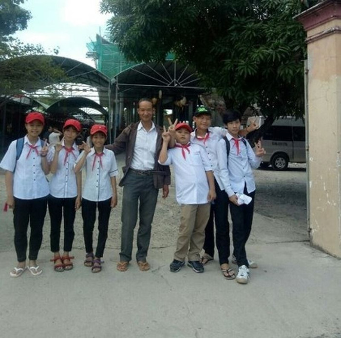 Thầy Tuấn được học sinh rất yêu mến