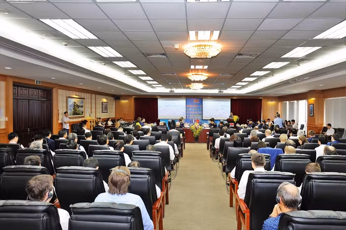 Quang cảnh chung của kỳ họp Quang cảnh chung của kỳ họp