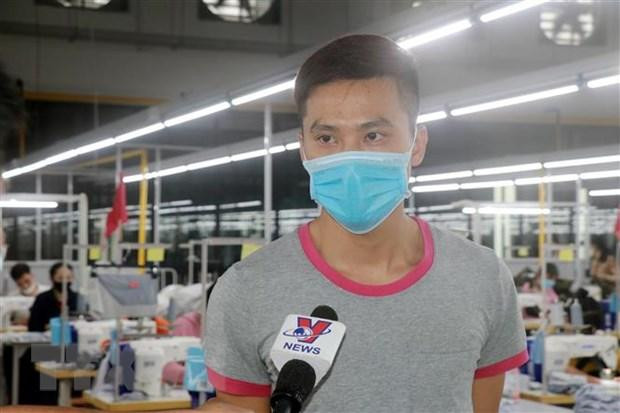 Anh Nguyễn Đức Chính - người dũng cảm cứu nữ sinh đang nguy hiểm đến tính mạng trên sông Ninh Cơ (huyện Hải Hậu, tỉnh Nam Định). (Ảnh: Văn Đạt/TTXVN) Anh Nguyễn Đức Chính - người dũng cảm cứu nữ sinh đang nguy hiểm đến tính mạng trên sông Ninh Cơ (huyện Hải Hậu, tỉnh Nam Định). (Ảnh: Văn Đạt/TTXVN)