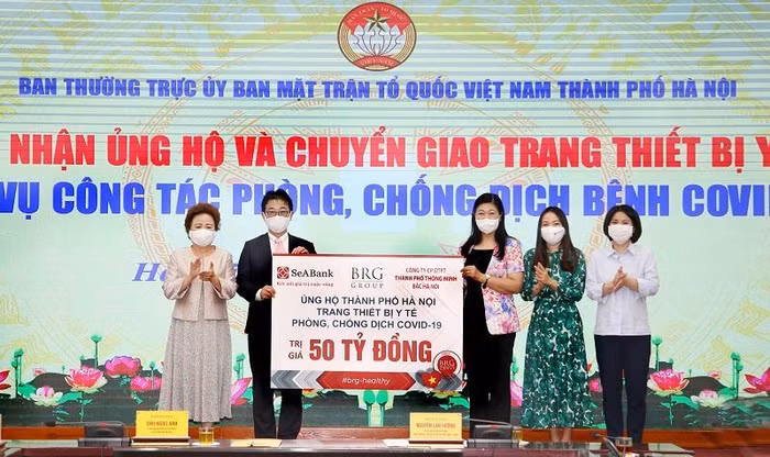 Tập đoàn BRG, Ngân hàng SeABank và Công ty Thành phố Thông minh Bắc Hà Nội ủng hộ Thành phố Hà Nội trang thiết bị y tế trị giá 50 tỷ đồng