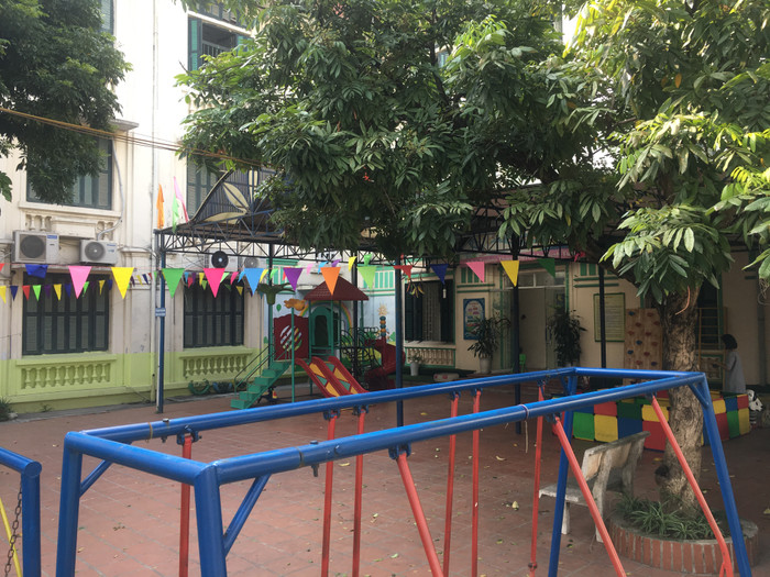 Một góc trường mầm non trong khuôn viên Học viện Phụ nữ Việt Nam. Một góc trường mầm non trong khuôn viên Học viện Phụ nữ Việt Nam.