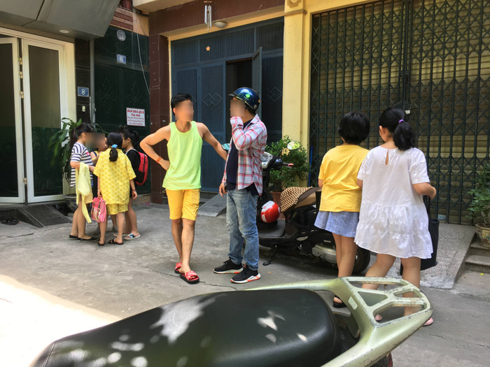 Học sinh nào không đi học thêm lớp cô Q. tổ chức sẽ bị trù, đối xử không công bằng. Ảnh: Vũ Phương. Học sinh nào không đi học thêm lớp cô Q. tổ chức sẽ bị trù, đối xử không công bằng. Ảnh: Vũ Phương.