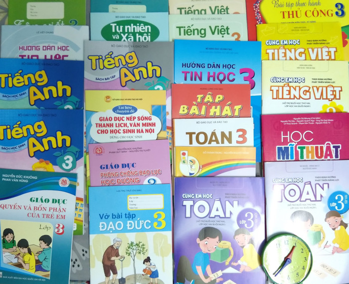 Phụ huynh cũng cho rằng bộ sách lớp 3 có thể sẽ có một số quyển dùng rất ít. Ảnh: NVCC. Phụ huynh cũng cho rằng bộ sách lớp 3 có thể sẽ có một số quyển dùng rất ít. Ảnh: NVCC.
