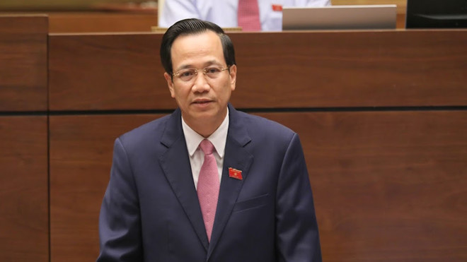 Bộ trưởng Bộ Lao động- Thương binh và Xã hội Đào Ngọc Dung giải trình tại phiên họp. Bộ trưởng Bộ Lao động- Thương binh và Xã hội Đào Ngọc Dung giải trình tại phiên họp.