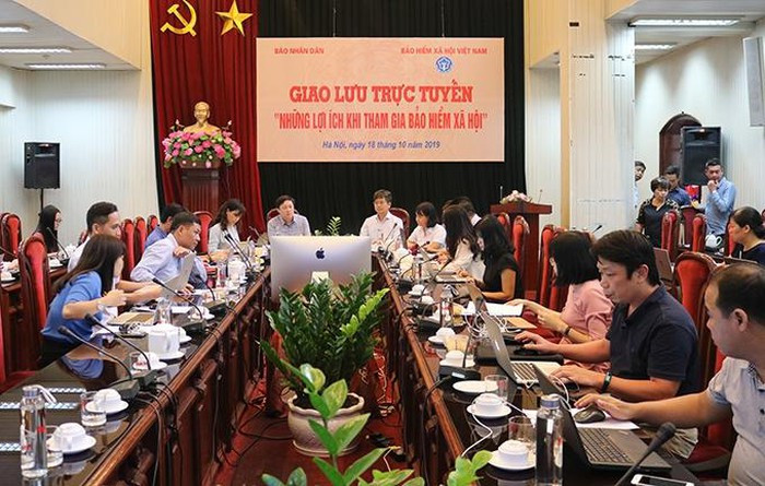 Các chuyên gia phân tích, trả lời quyền lợi người tham gia bảo hiểm xã hội. Các chuyên gia phân tích, trả lời quyền lợi người tham gia bảo hiểm xã hội.