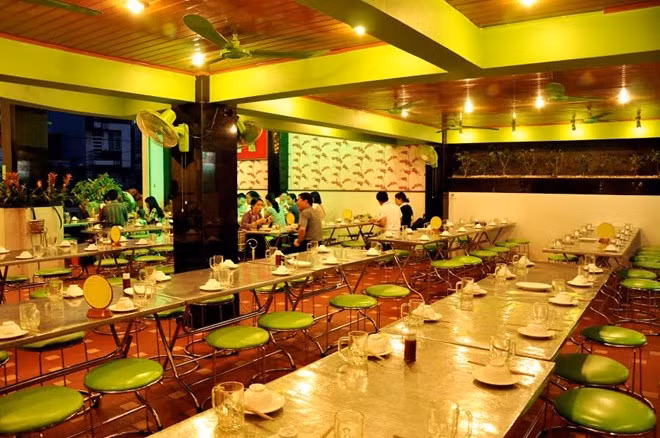 Nhà hàng Trần được biết tại Đà Nẵng với nhiều món ngon, nhưng 9 người đã bị ngộ độc sau khi ăn tại nhà hàng này. Ảnh: Nhà hàng Trần.