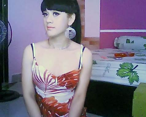 ...dù vẫn còn nhiều nét thô vụng và màu mè nhưng rõ ràng, Lâm Chí Khanh càng ngày càng trở nên xinh đẹp.