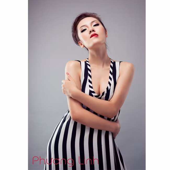 "Tôi đã nghỉ ngơi một thời gian dài. Cái chính là vì muốn nhìn lại quãng đường mình đã đi, muốn tĩnh tâm và lấy năng lượng để chạy tiếp một hành trình dài hơi hơn. Thật may mắn, khi trở lại tôi vẫn nhận được sự quan tâm và ủng hộ của khán giả. Còn điều mới lạ ư? Tôi nghĩ mình vẫn là Phương Linh thôi", Phương Linh nói đến sự trở lại Vpop của mình.