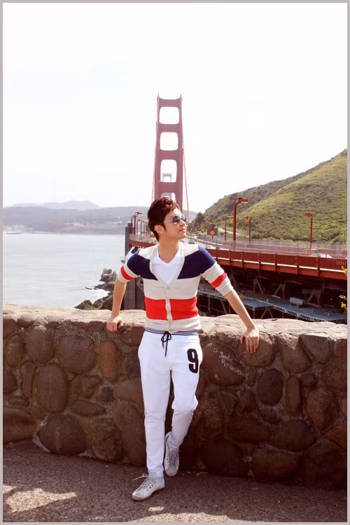 Nhật Tinh Anh khoe ảnh chụp tại Mỹ. Từng có thời gian Nhật Tinh Anh tính sang Mỹ định cư vì gia đình, ba mẹ anh đều đã chuyển sang đây sinh sống ổn định từ rất lâu rồi. Tuy nhiên, sau đó, bởi cảm thấy không thể dứt bỏ showbiz hoàn toàn nên chàng ca sỹ Và anh đã yêu thay đổi quyết định vào giờ chót. Nhật Tinh Anh khoe ảnh chụp tại Mỹ. Từng có thời gian Nhật Tinh Anh tính sang Mỹ định cư vì gia đình, ba mẹ anh đều đã chuyển sang đây sinh sống ổn định từ rất lâu rồi. Tuy nhiên, sau đó, bởi cảm thấy không thể dứt bỏ showbiz hoàn toàn nên chàng ca sỹ Và anh đã yêu thay đổi quyết định vào giờ chót.