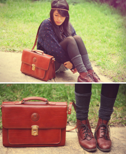 Những kiểu áo len, áo thun cá tính như áo over size phối với legging hoặc skinny màu trầm trông thật cổ điển và thanh lịch. Những kiểu áo len, áo thun cá tính như áo over size phối với legging hoặc skinny màu trầm trông thật cổ điển và thanh lịch.