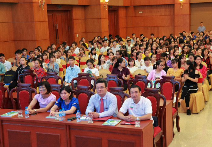 Gala phát động cuộc thi “Biến đổi khí hậu với cuộc sống” tại Trường Đại học Kỹ thuật Y tế Hải Dương Gala phát động cuộc thi “Biến đổi khí hậu với cuộc sống” tại Trường Đại học Kỹ thuật Y tế Hải Dương