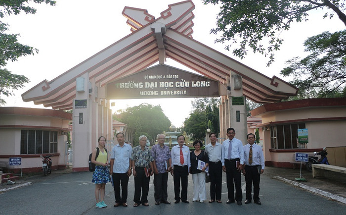 Nội dung của buổi làm việc là trao đổi những vấn đề thuận lợi của các trường đại học trong việc thực hiện Luật Giáo dục đối với các trường đại học