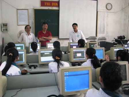 Giáo viên bỏ tiết, học trò bỏ bài vì luyện thi ViOlympic ảnh 3 Giáo viên bỏ tiết, học trò bỏ bài vì luyện thi ViOlympic ảnh 3