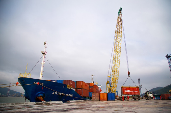 Tàu ATLANTIC OCEAN - con tàu container đầu tiên cập cảng PTSC Thanh Hóa Tàu ATLANTIC OCEAN - con tàu container đầu tiên cập cảng PTSC Thanh Hóa