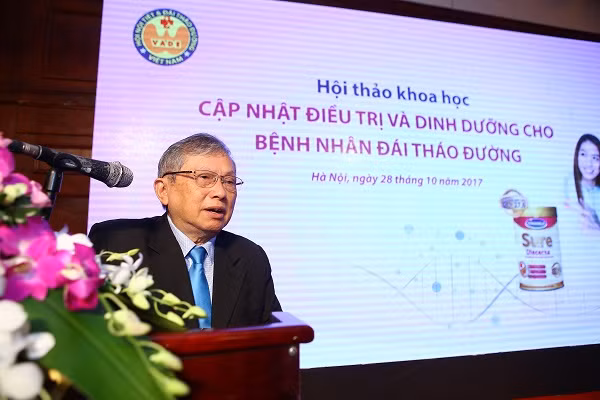 Giáo sư Thái Hồng Quang khai mạc hội nghị khoa học Cập nhật điều trị và dinh dưỡng cho bệnh nhân đái tháo đường