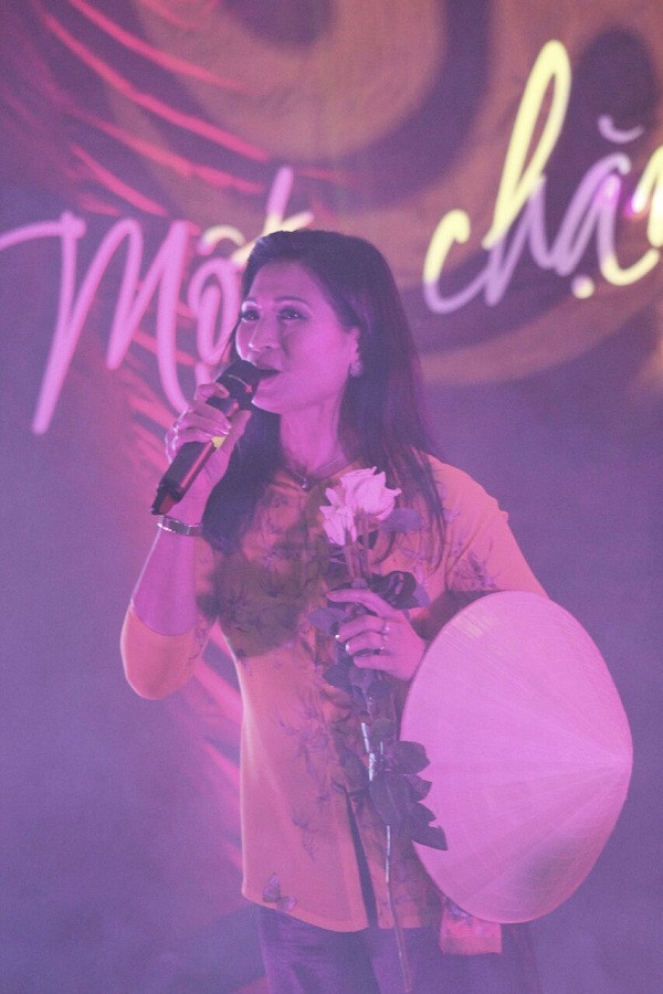 Ca sĩ Thanh Vân khắc khoải với “Áo mới Cà Mau” một sáng tác của Thanh Sơn