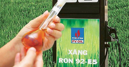 Trong hoạt động phân phối sản phẩm xăng dầu, hiện PVOIL chiếm khoảng 22% thị phần xăng dầu trong nước. Trong hoạt động phân phối sản phẩm xăng dầu, hiện PVOIL chiếm khoảng 22% thị phần xăng dầu trong nước.