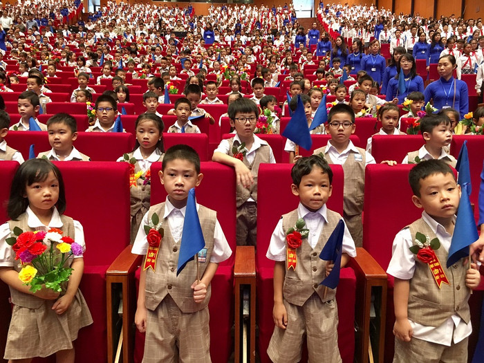 Những "lính mới tò te" mới bắt đầu vào lớp 1 tại Trường Tiểu học Nguyễn Siêu. Những "lính mới tò te" mới bắt đầu vào lớp 1 tại Trường Tiểu học Nguyễn Siêu.