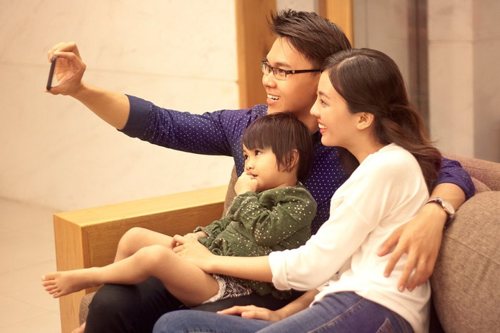 VNPT liên tục triển khai các dịch vụ mới thân thiện với người sử dụng. VNPT liên tục triển khai các dịch vụ mới thân thiện với người sử dụng.