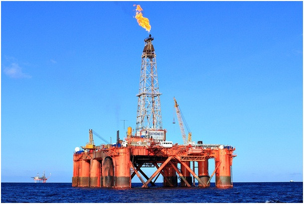 Giàn khai thác mỏ Đại Hùng