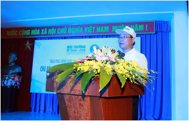 Ông Hoàng Anh Huy phát biểu tại buổi gala phát động cuộc thi