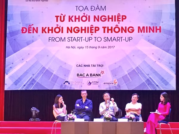 Toạ đàm “Từ khởi nghiệp đến khởi nghiệp thông minh” tập trung đến nội dung khởi nghiệp trong các trường đại học. (Ảnh: Vương Thuỷ)