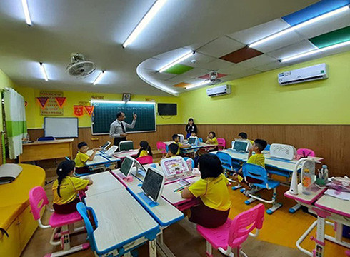 Một giờ học ngoại ngữ của học sinh trường Nam Việt (ảnh: CTV) Một giờ học ngoại ngữ của học sinh trường Nam Việt (ảnh: CTV)