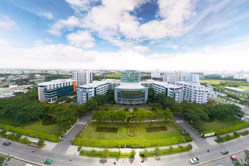 Toàn cảnh Trường Đại học Tôn Đức Thắng nhìn từ trên cao (ảnh: TDTU)