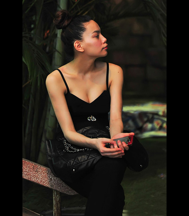 Từng được xứng danh 'Nữ hoàng quảng cáo' với độ phủ sóng rộng khắp các kênh truyền thông, Hồ Ngọc Hà luôn là một trong những nữ nghệ sĩ sở hữu vóc dáng chuẩn nhất tại Showbiz Việt. Từng được xứng danh 'Nữ hoàng quảng cáo' với độ phủ sóng rộng khắp các kênh truyền thông, Hồ Ngọc Hà luôn là một trong những nữ nghệ sĩ sở hữu vóc dáng chuẩn nhất tại Showbiz Việt.