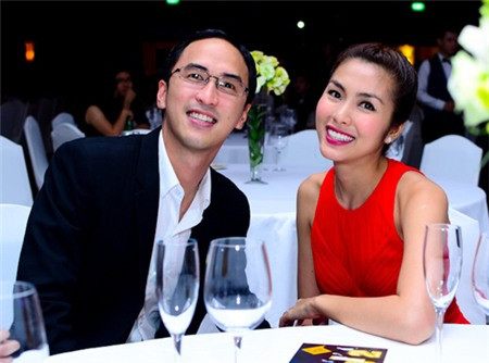 Nụ cười 'đơ' của Hà Tăng Nụ cười 'đơ' của Hà Tăng