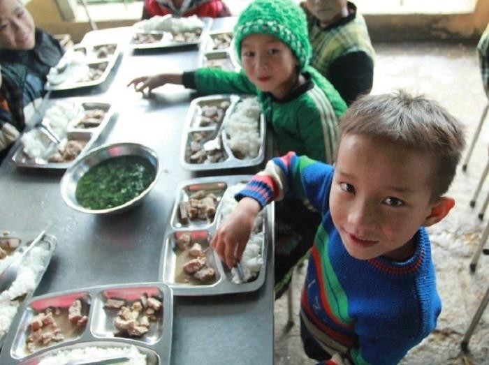 Từ thiện đúng cách và hiệu quả sẽ mang đến nhiều lợi ích cho thầy cô, học sinh vùng cao (Ảnh: Vũ Ninh) Từ thiện đúng cách và hiệu quả sẽ mang đến nhiều lợi ích cho thầy cô, học sinh vùng cao (Ảnh: Vũ Ninh)