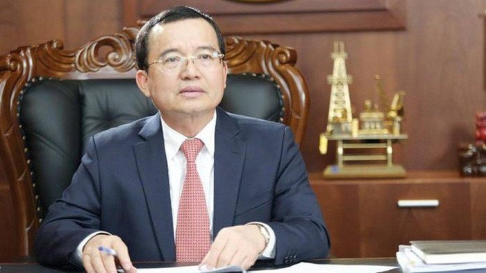 Ông Nguyễn Quốc Khánh bị bắt liên quan đến việc cố ý làm trái quy định của Nhà nước về quản lý kinh tế gây hậu quả nghiêm trọng"; "lạm dụng chức vụ, quyền hạn chiếm đoạt tài sản" xảy ra tại Petro Vietnam, gây thiệt hại 800 tỷ đồng. Ảnh:Vneconomy Ông Nguyễn Quốc Khánh bị bắt liên quan đến việc cố ý làm trái quy định của Nhà nước về quản lý kinh tế gây hậu quả nghiêm trọng"; "lạm dụng chức vụ, quyền hạn chiếm đoạt tài sản" xảy ra tại Petro Vietnam, gây thiệt hại 800 tỷ đồng. Ảnh:Vneconomy