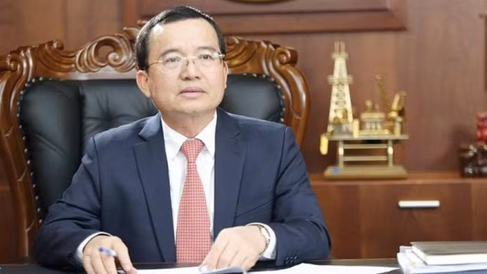 Ông Nguyễn Quốc Khánh bị bắt liên quan đến việc cố ý làm trái quy định của Nhà nước về quản lý kinh tế gây hậu quả nghiêm trọng"; "lạm dụng chức vụ, quyền hạn chiếm đoạt tài sản" xảy ra tại Petro Vietnam, gây thiệt hại 800 tỷ đồng. Ảnh:Vneconomy