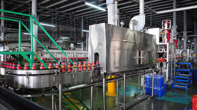 Tân Hiệp Phát đi đầu trong việc đầu tư dây chuyền sản xuất hiện đại nhất thế giới sử dụng Công nghệ chiết vô trùng Aseptic hoàn toàn tự động và khép kín. Ảnh: THP. Tân Hiệp Phát đi đầu trong việc đầu tư dây chuyền sản xuất hiện đại nhất thế giới sử dụng Công nghệ chiết vô trùng Aseptic hoàn toàn tự động và khép kín. Ảnh: THP.