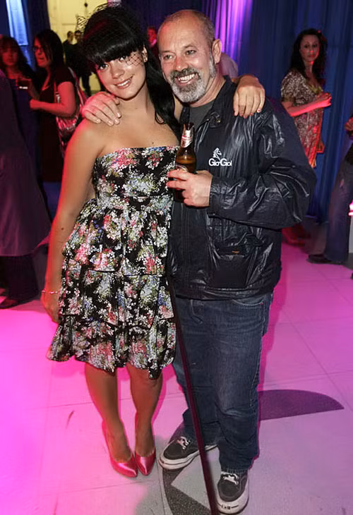 Hai cha con ngôi sao phim hài của nước Anh