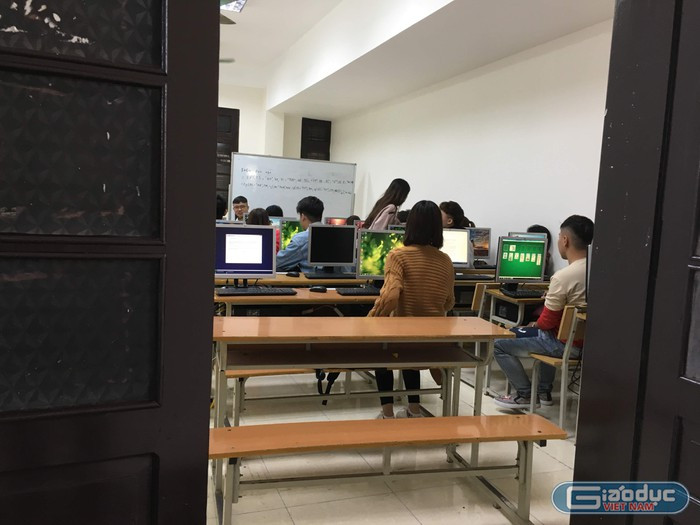 Trường Cao đẳng Công nghệ và Thương Mại Hà Nội đào tạo tràn lan (Ảnh: Vũ Phương) Trường Cao đẳng Công nghệ và Thương Mại Hà Nội đào tạo tràn lan (Ảnh: Vũ Phương)