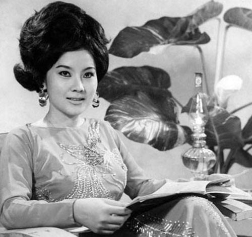 Trước giải phóng, phụ nữ Sài Gòn cũng đã thử nghiệm nhiều kiểu tóc thời thượng Trước giải phóng, phụ nữ Sài Gòn cũng đã thử nghiệm nhiều kiểu tóc thời thượng