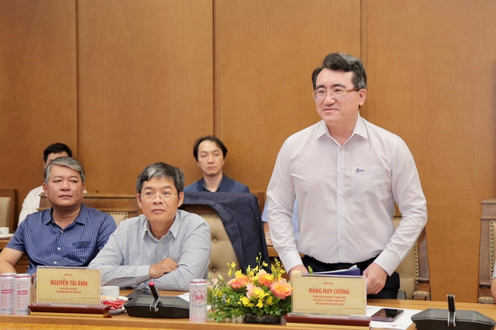 Ông Đặng Huy Cường - Thành viên phụ trách Hội đồng thành viên EVN phát biểu tại Lễ ký Ông Đặng Huy Cường - Thành viên phụ trách Hội đồng thành viên EVN phát biểu tại Lễ ký