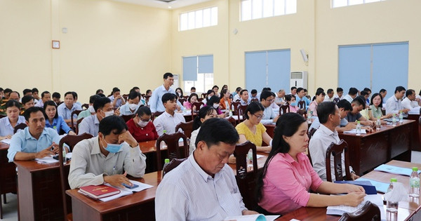 Nội dung đánh giá chất lượng dịch vụ sự nghiệp công về bồi dưỡng cán bộ, công chức, viên chức gồm: Chương trình, tài liệu; học viên; giảng viên; cơ sở vật chất và các hoạt động hỗ trợ... Ảnh trên Baochinhphu.vn Nội dung đánh giá chất lượng dịch vụ sự nghiệp công về bồi dưỡng cán bộ, công chức, viên chức gồm: Chương trình, tài liệu; học viên; giảng viên; cơ sở vật chất và các hoạt động hỗ trợ... Ảnh trên Baochinhphu.vn