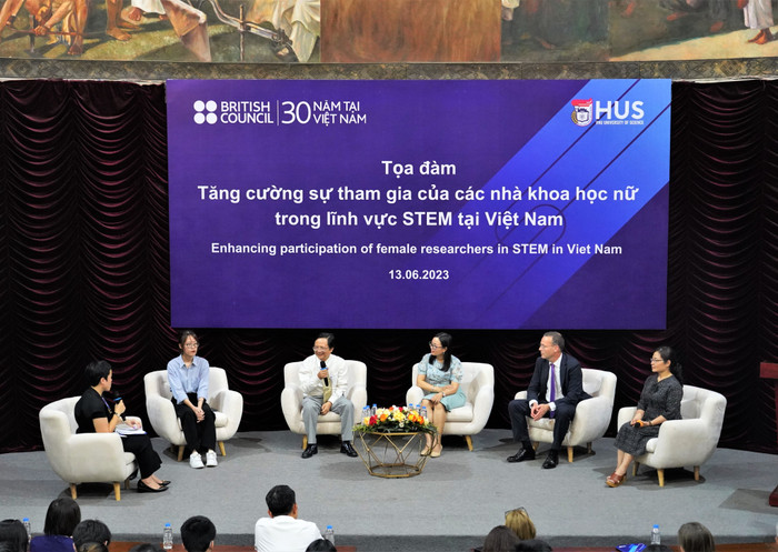 Toàn cảnh của chương trình tọa đàm Toàn cảnh của chương trình tọa đàm