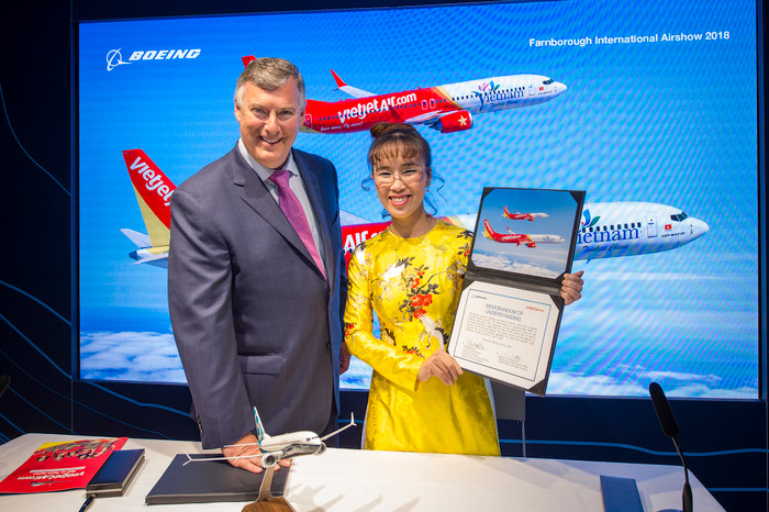 Với việc ký kết hợp đồng này, đội tàu bay của Vietjet góp phần nâng cao vị thế của Vietjet trong khu vực và quốc tế. Với việc ký kết hợp đồng này, đội tàu bay của Vietjet góp phần nâng cao vị thế của Vietjet trong khu vực và quốc tế.