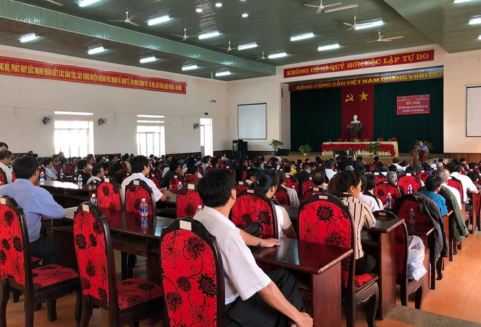 Hội nghị đối thoại chính sách bảo hiểm xã hội thu hút đông đảo bà con nông dân tham gia. Hội nghị đối thoại chính sách bảo hiểm xã hội thu hút đông đảo bà con nông dân tham gia.