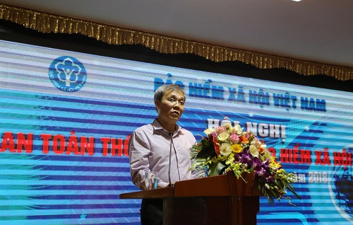 Ông Phạm Lương Sơn cho biết, hệ thống thông tin quan trọng của Ngành đang được xác định cấp độ 4, cấp độ 5 và cần được đảm bảo an toàn thông tin theo đúng cấp độ. Ông Phạm Lương Sơn cho biết, hệ thống thông tin quan trọng của Ngành đang được xác định cấp độ 4, cấp độ 5 và cần được đảm bảo an toàn thông tin theo đúng cấp độ.