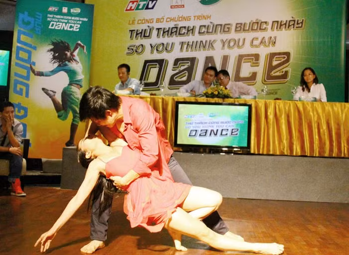 Ra đời từ năm 2005 và đã qua 9 mùa phát sóng tại Mỹ, So you think you can dance đã đoạt 7 Giải Emmy dành cho thể loại chương trình có biên đạo nổi bật và đã được sản xuất trên 24 quốc gia và vùng lãnh thổ toàn thế giới. Chương trình cũng luôn nằm trong Top những chương trình có rating cao nhất. Ở Mỹ, So you think you can dance đã trở thành nền tảng đầu tiên cho hàng loạt các chương trình về khiêu vũ khác ra đời như America’s Best Dance Crew, Superstars of dance, Live to Dance…