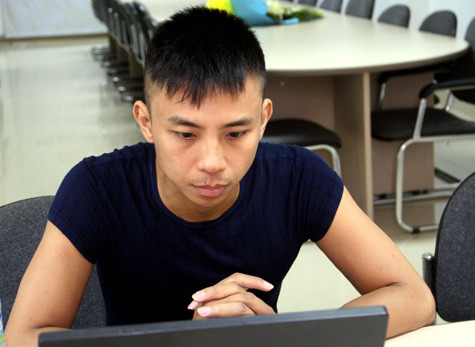 Giám khảo Chí Anh trong cuộc giao lưu trực tuyến với độc giả Giaoduc.net.vn